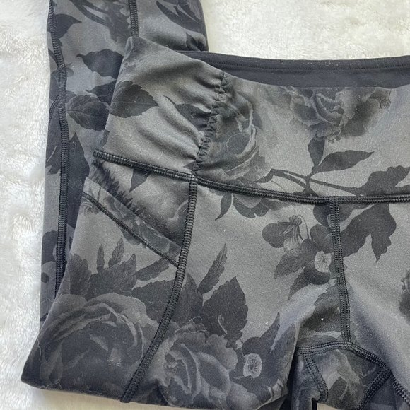 Lululemon Practice Daily Crop Leggings Women's Size 6 Brisk Bloom Black Soot - Picture 7 of 14